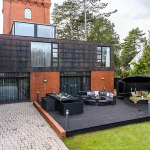  Villa Luxury Water Tower I Roof Bar I Cinema United Kingdom